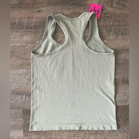 Pretty Polly Activewear Workout Tank Top Size S/M NWT - Picture 3 of 3
